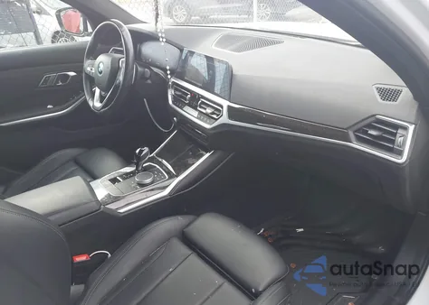 2022 BMW 330I xDrive z USA, uszkodzony, nr VIN 3MW5R7J06N8C57029